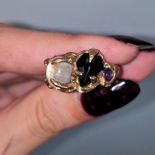 The Trinity Relic – Moonstone, Onyx & Amethyst Coffin Ring Book of Kissu