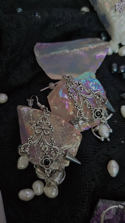 Toinette Earrings - Book of Kissu