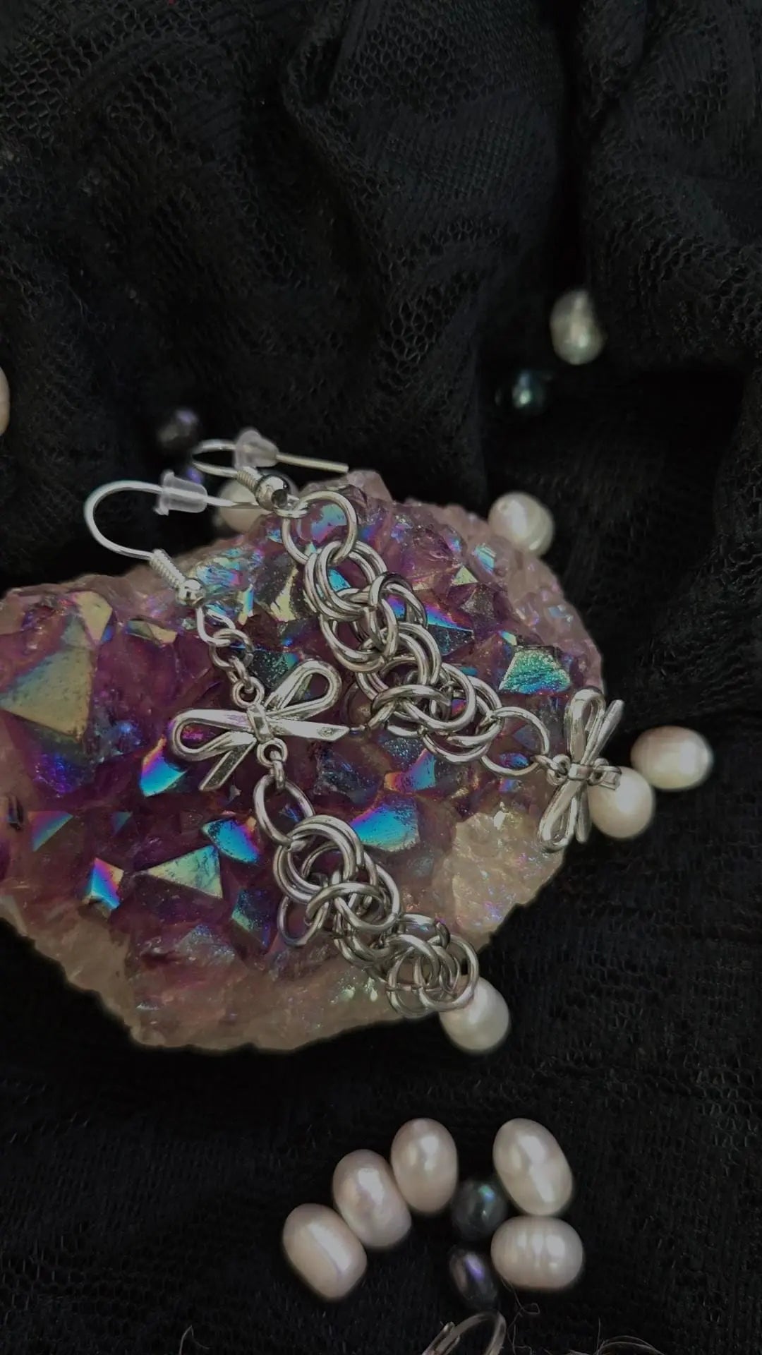 Snow Bow Earrings - Book of Kissu