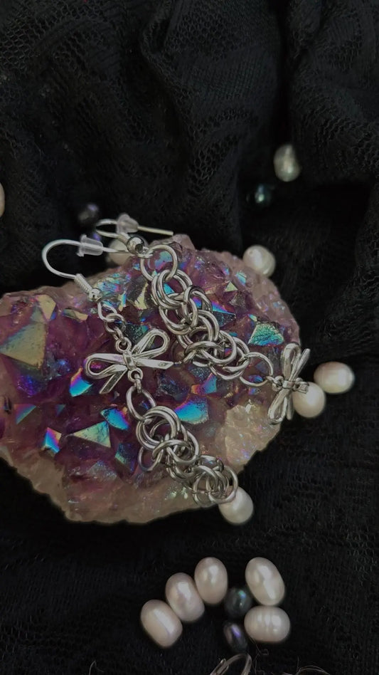 Snow Bow Earrings - Book of Kissu