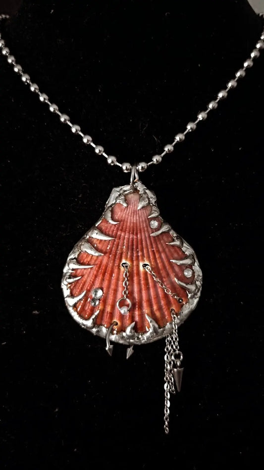 Crimson Shell Necklace Book of Kissu