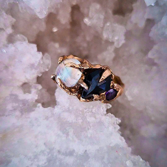 The Trinity Relic – Moonstone, Onyx & Amethyst Coffin Ring Book of Kissu