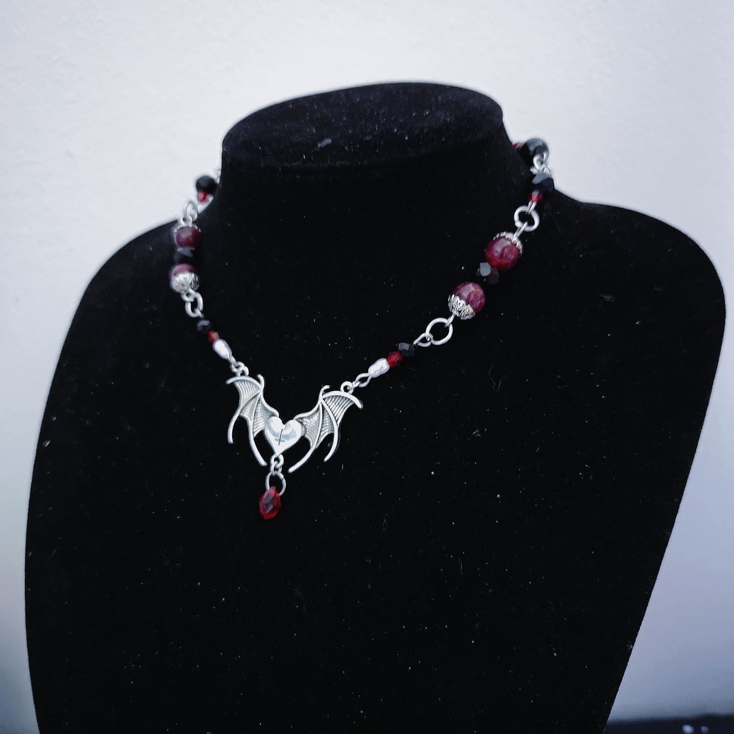 Mizora Necklace - Book of Kissu