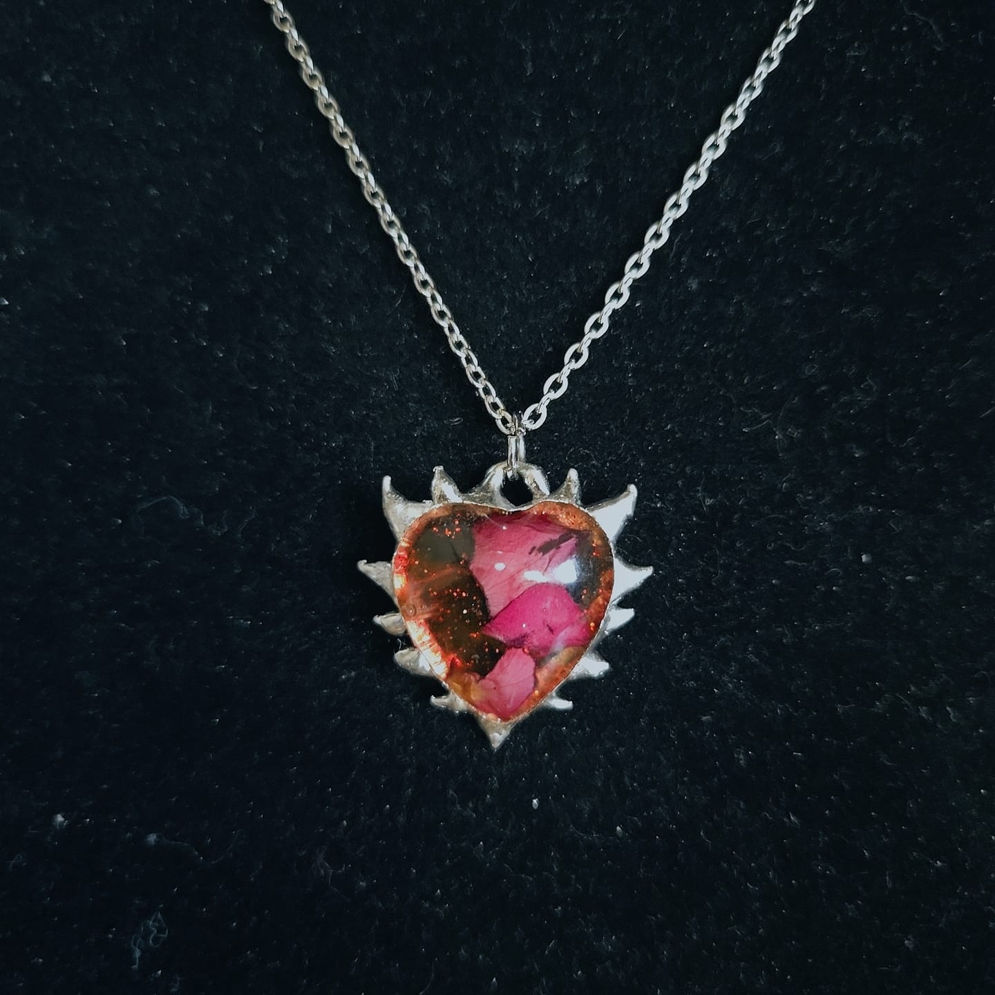 Thorned Passion Necklace - Book of Kissu