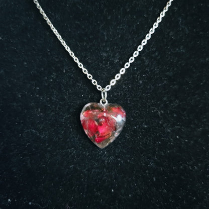 Heart Petals Necklace - Book of Kissu