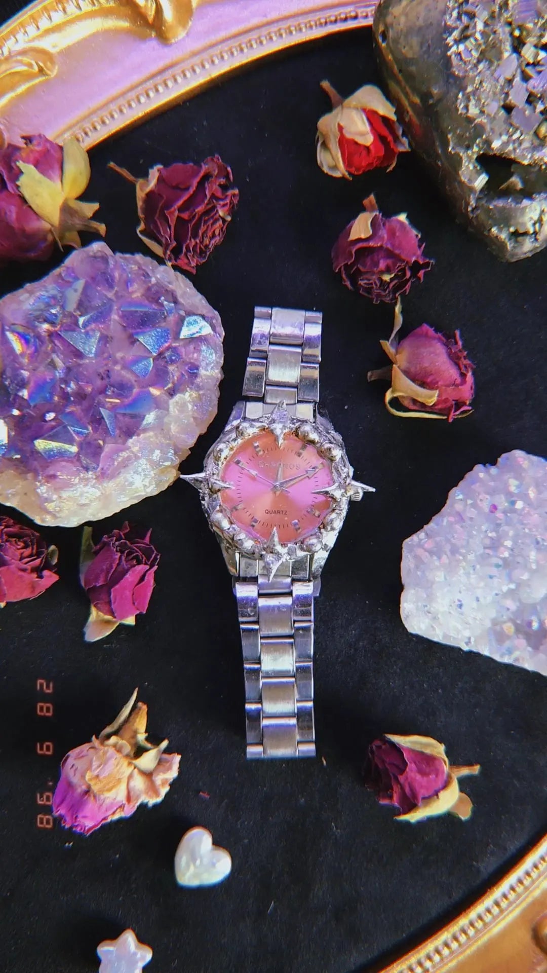 Pinky Bubbly watch - Book of Kissu