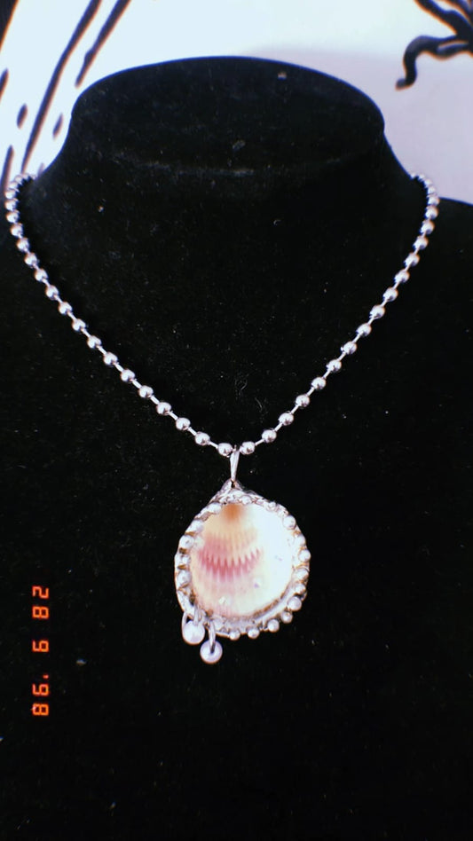 Pearlbound Siren Necklace
