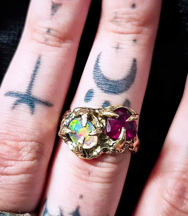 Gold ring with opal and ruby 