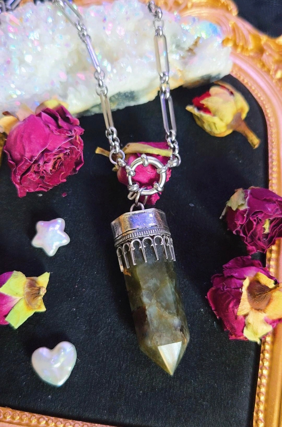 Labradorite Pendant Book of Kissu