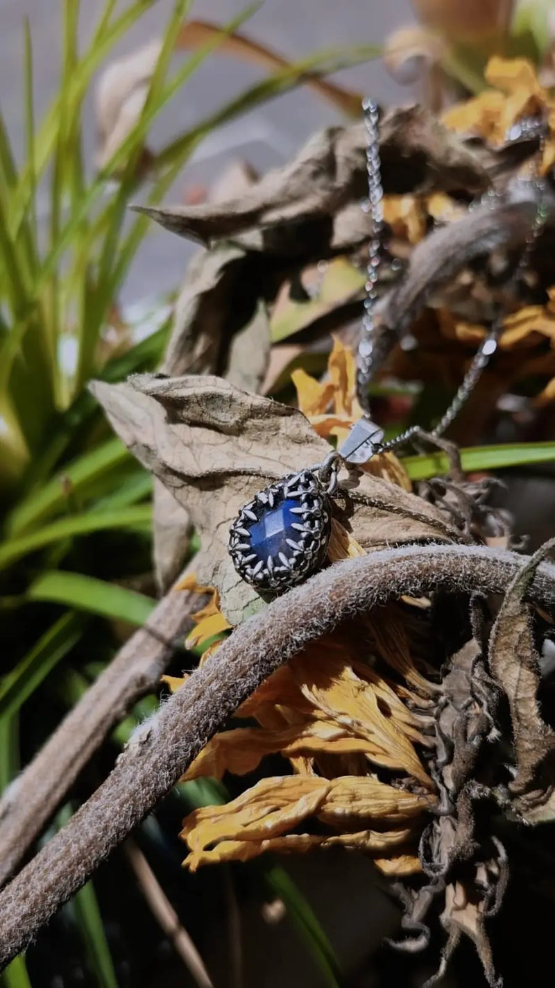 Labradorite Fire Pendant Book of Kissu