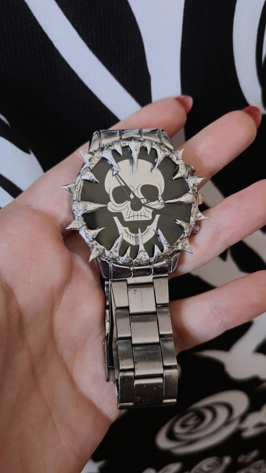 Skull watch