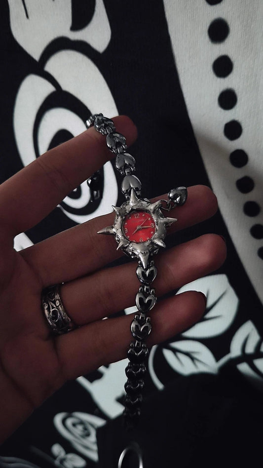 Red Star watch Book of Kissu