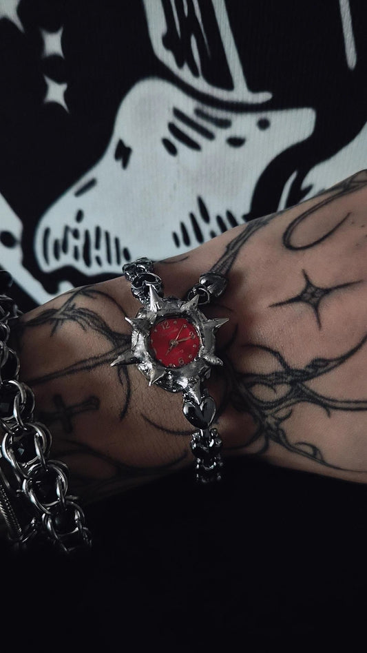 Red Star watch Book of Kissu