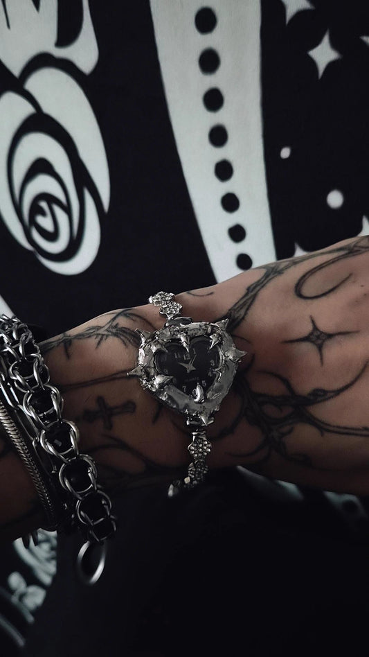 Black Heart Watch Book of Kissu