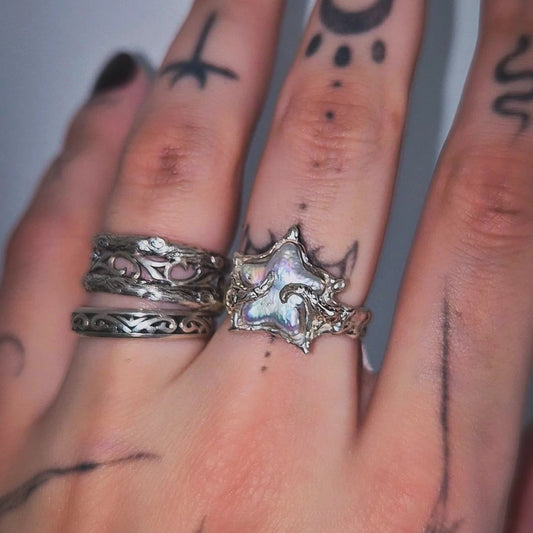 Hugging a star - Freshwater Pearl Adjustable Silver Ring Book of Kissu